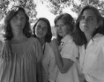/album/galeria11/nicholas-nixon-brown-sisters-1985-jpg/